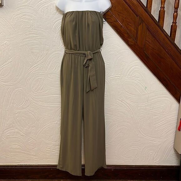 NWT Forever 21 topless jump suits size S - Picture 1 of 7